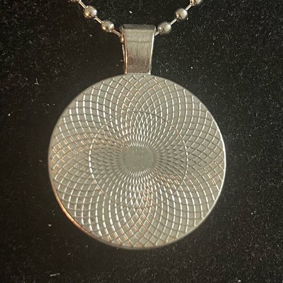 Necklace Charm Pendant - Picture 2 of 3